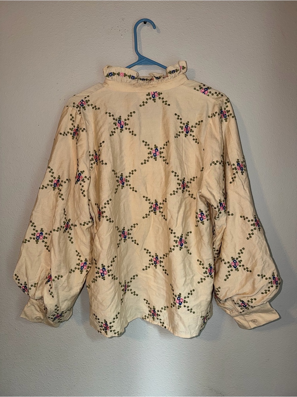 Women’s Entro Blouse Large Floral Embroidered Ruffle Top Boho Chic Southern New - Picture 6 of 7